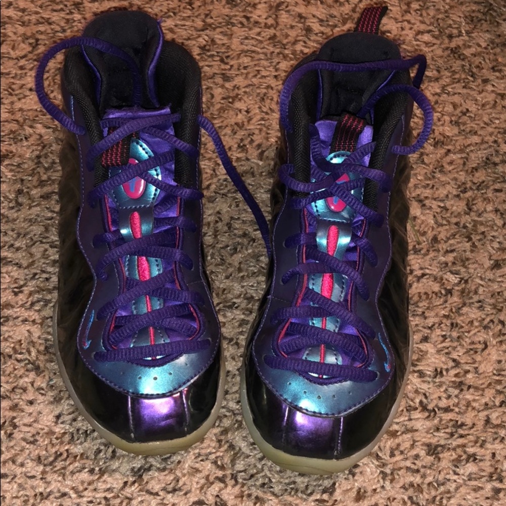 Youth Nike Foams